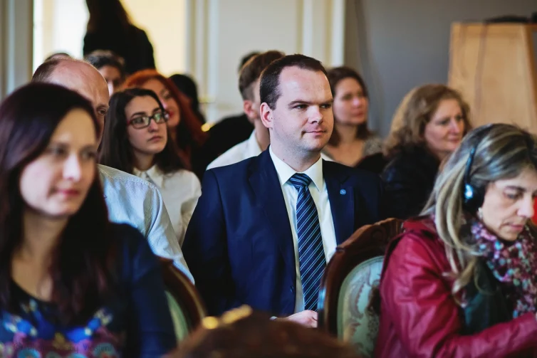 panel-svetlo-vchodu-23_33750480560_o